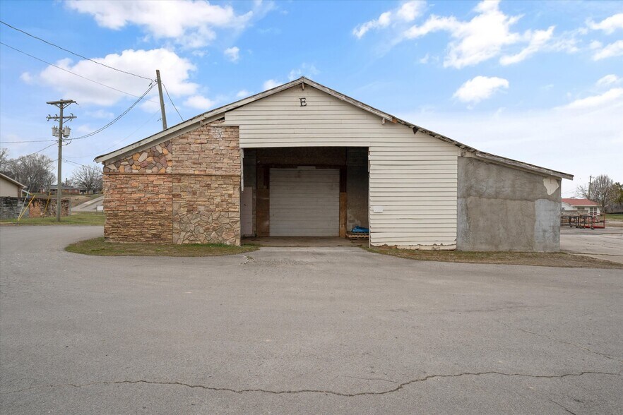 More Photos Of , Maryville Unknown For Sale