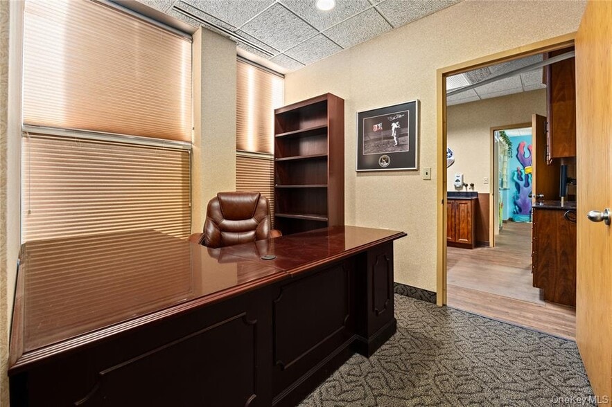 More Photos Of 1171 Old Country Rd, Plainview Medical For Sale