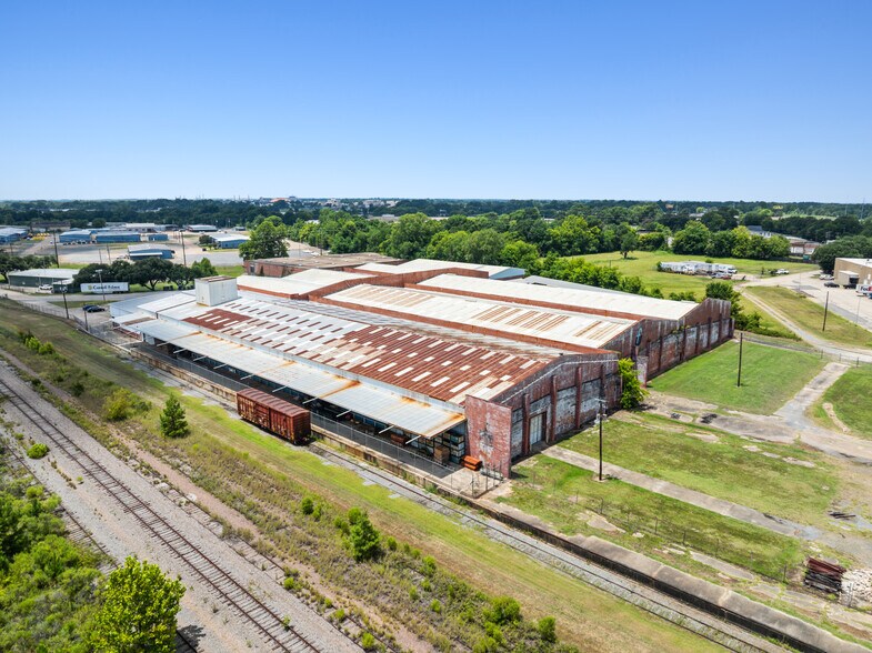 More Photos Of 2391 Levy St, Shreveport Warehouse For Lease