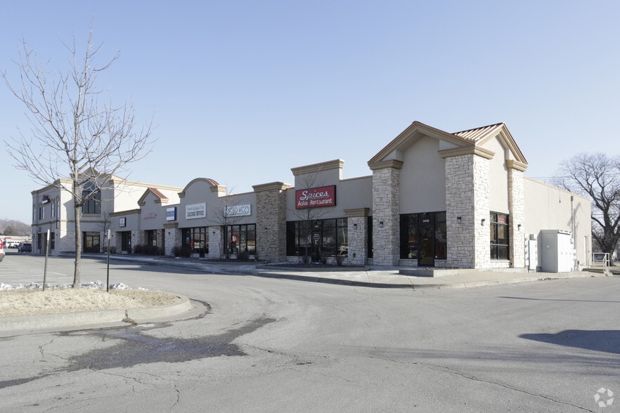 More Photos Of 2415-2431 Burlington St, North Kansas City Storefront Retail Office For Lease