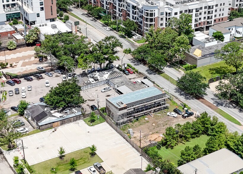 More Photos Of 2235 Richmond Ave, Houston Storefront For Lease