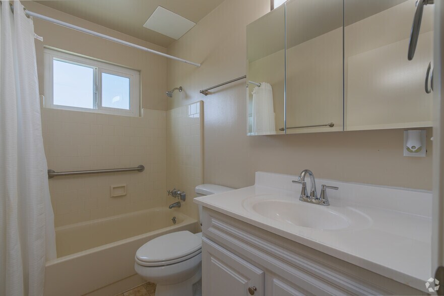 More Photos Of 500 Sunrise Ave, Roseville Apartments For Sale