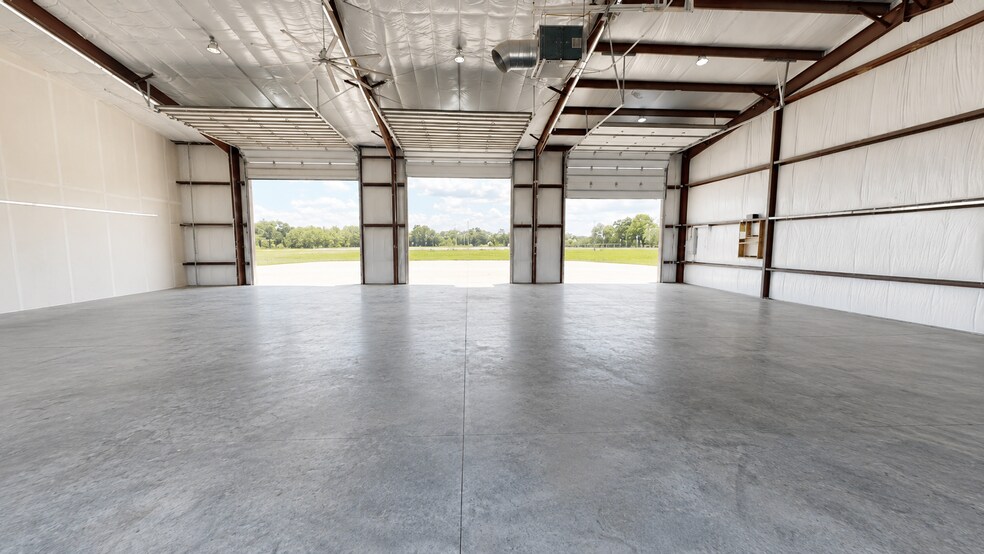 More Photos Of 195 N Highway 62, Rogers Warehouse For Sale