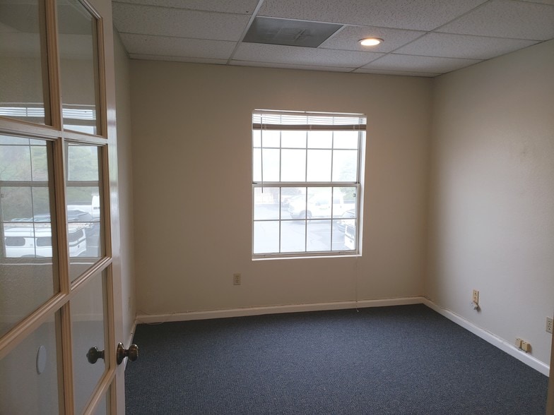 More Photos Of 1090 Adams St, Benicia Loft Creative Space For Lease