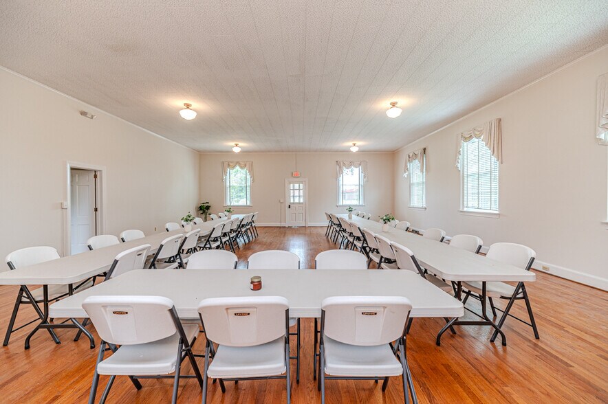 More Photos Of 211 Main st, Broadway Religious Facility For Sale