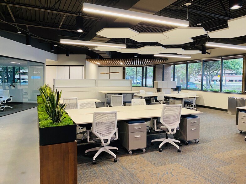 More Photos Of 2100 N Greenville Ave, Richardson Coworking Space