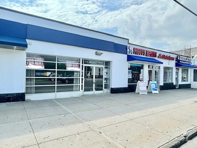 More Photos Of 3770 E Tremont Ave, Bronx Storefront Retail Office For Lease