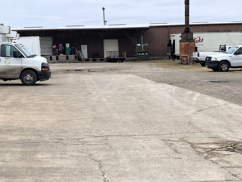 More Photos Of 2400 S Business 45, Corsicana Industrial For Sale