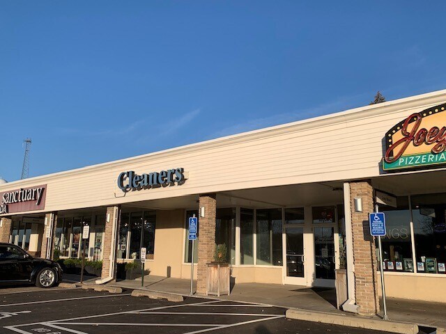 More Photos Of 5607-5667 Manitou Rd, Excelsior Unknown For Lease