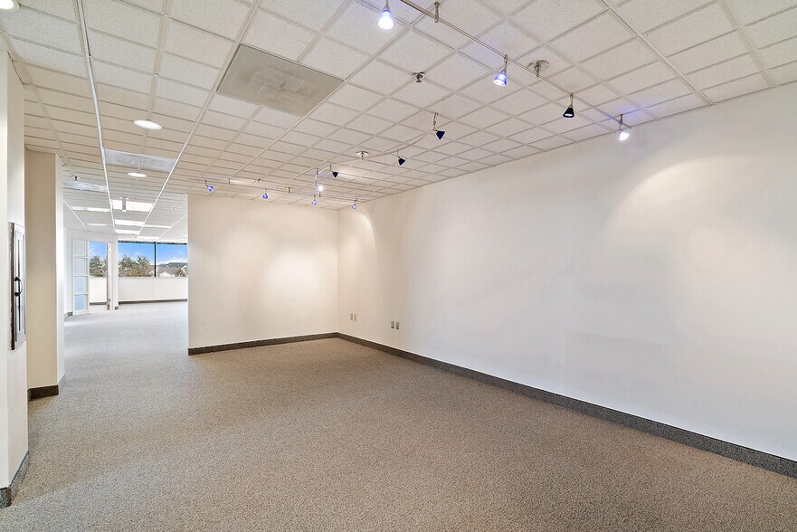 More Photos Of 4221 Walney Rd, Chantilly Office For Lease