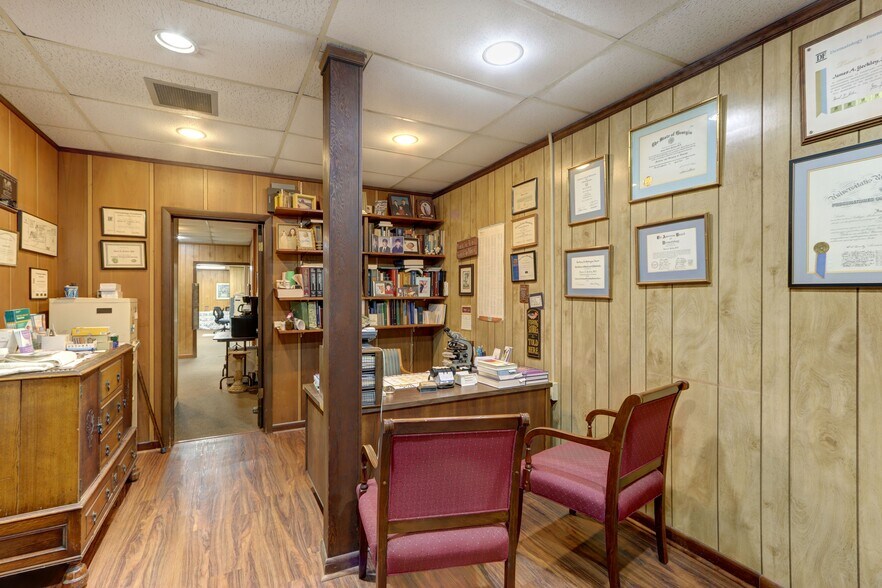 More Photos Of 835 E 65th St, Savannah Medical For Sale