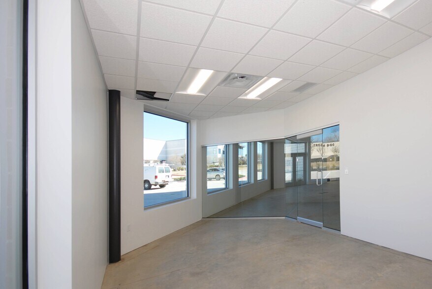 More Photos Of 4245 Marsh Ridge Rd, Carrollton Loft Creative Space For Sale