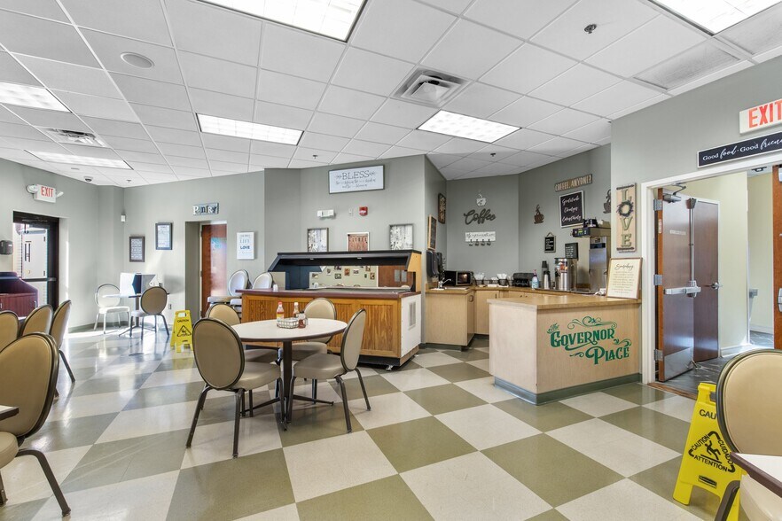 More Photos Of 201 E Livermore Dr, Pembroke Medical For Sale