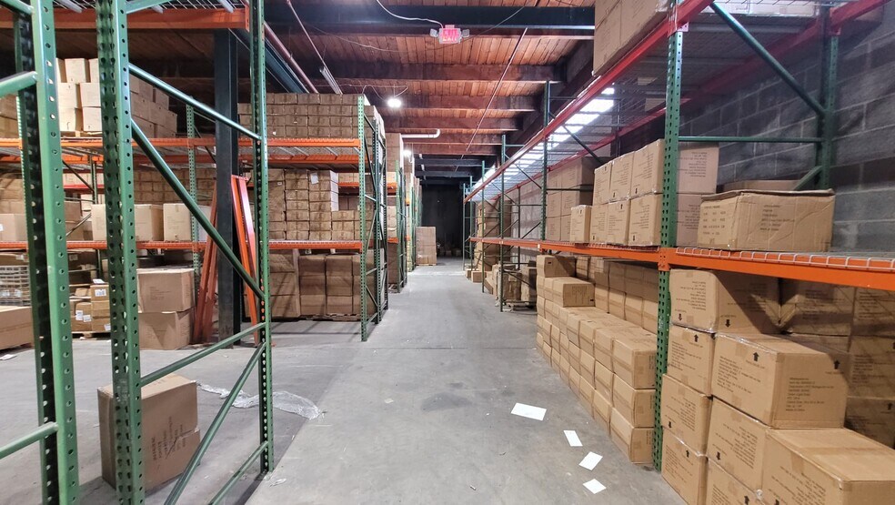 More Photos Of 293-309 Marshall St, Paterson Warehouse For Lease