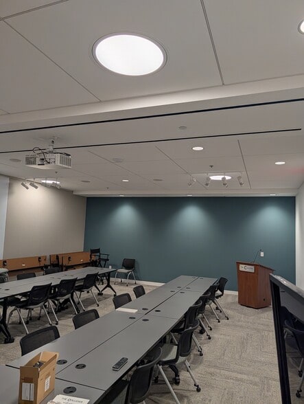 More Photos Of 1 Haywood St, Asheville Bank For Lease