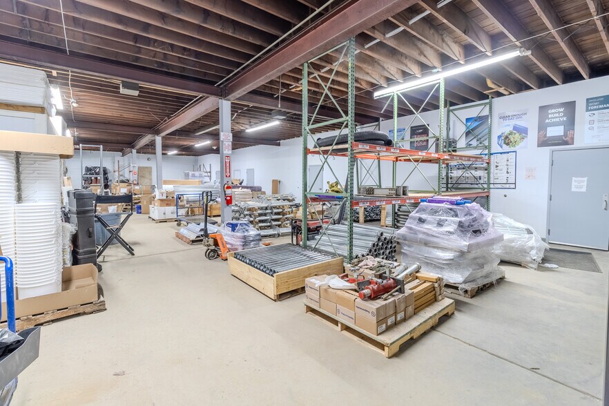 More Photos Of 205 31st St, Mckeesport Manufacturing For Sale