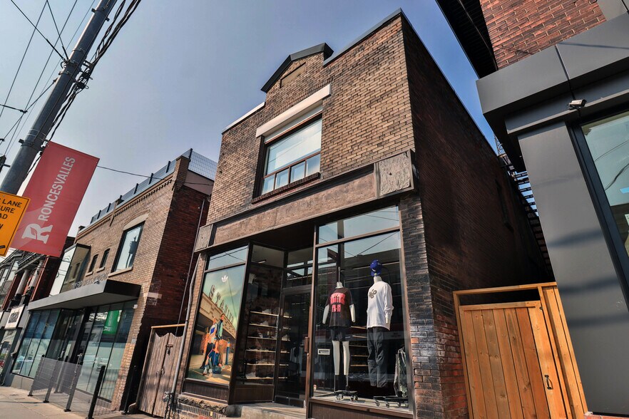 More Photos Of 406 Roncesvalles Ave, Toronto Storefront Retail Residential For Lease