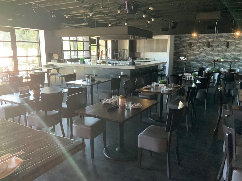 More Photos Of 5538 N 7th St, Phoenix Restaurant For Lease