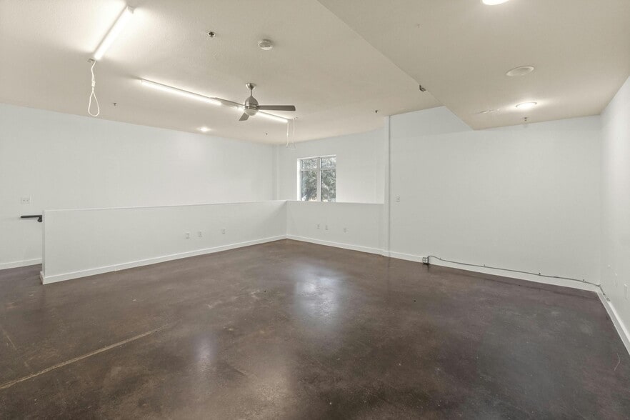 More Photos Of 1601 E Cesar Chavez St, Austin Apartments For Lease