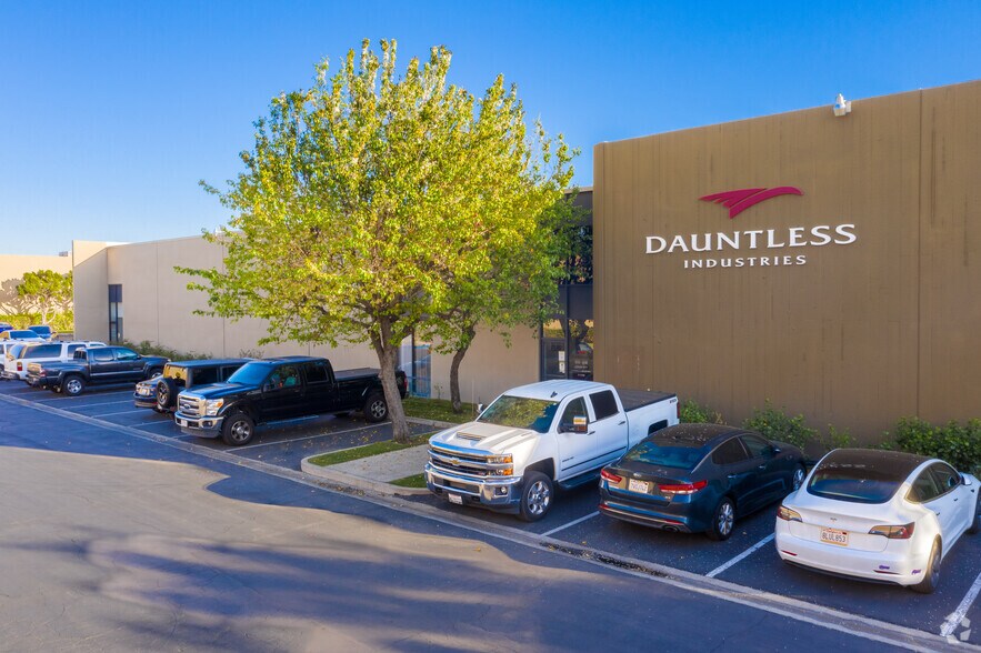 More Photos Of 800-810 N Grand Ave, Covina Light Manufacturing For Lease