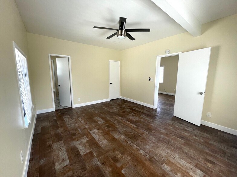 More Photos Of 531 N Virginia Ct, Long Beach Apartments For Sale