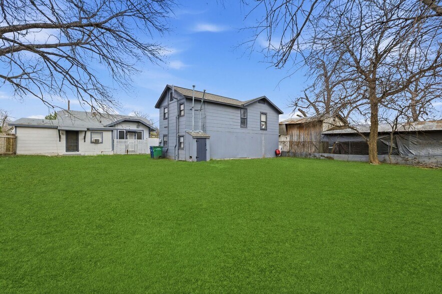 More Photos Of 214 E Huff Ave, San Antonio Apartments For Sale