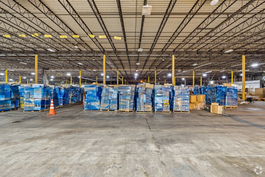 More Photos Of 50 Greenhill Rd, Eldorado Warehouse For Lease