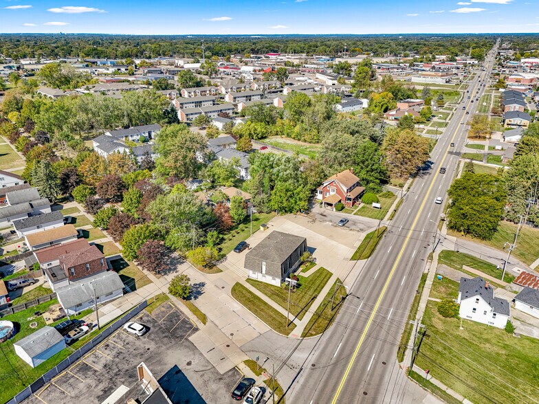 More Photos Of 30401 Utica Rd, Roseville Office For Sale