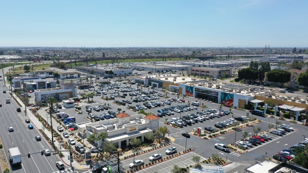 More Photos Of 7911-7927 Garden Grove Blvd, Garden Grove General Retail For Lease