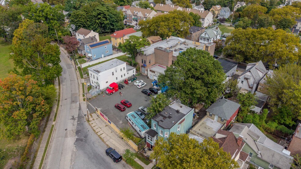 More Photos Of 458 10th Ave, Mount Vernon Warehouse For Lease