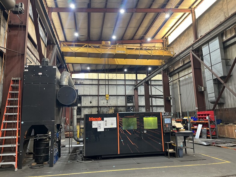 More Photos Of 4815 Commerce Dr, Trussville Manufacturing For Sale