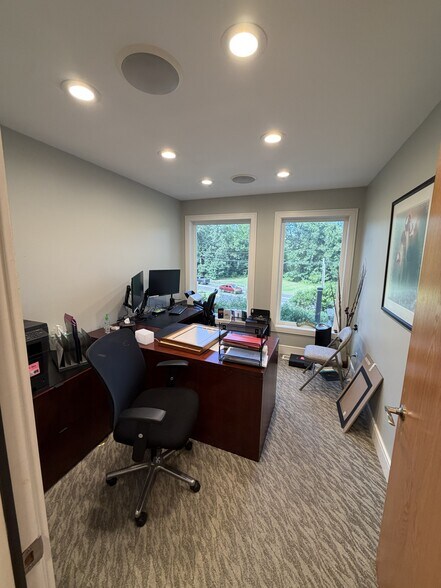 More Photos Of 1570 Boston Post Rd, Guilford Office For Lease