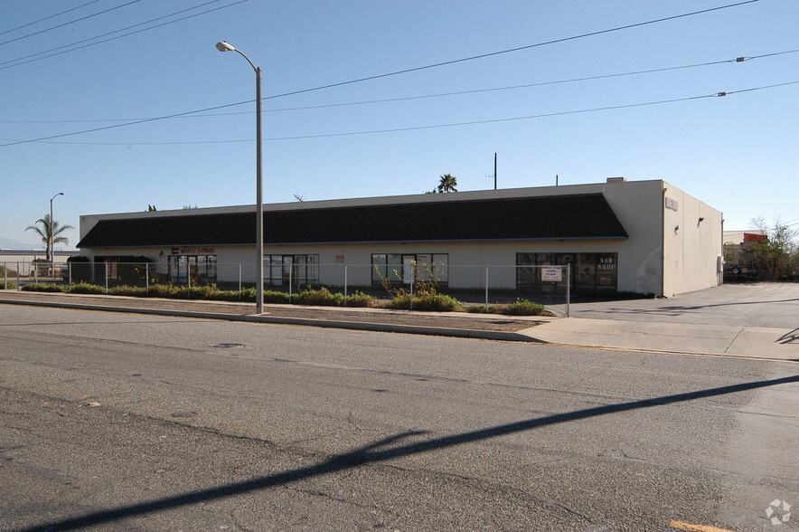 More Photos Of 1111 W Rialto Ave, Rialto Warehouse For Lease