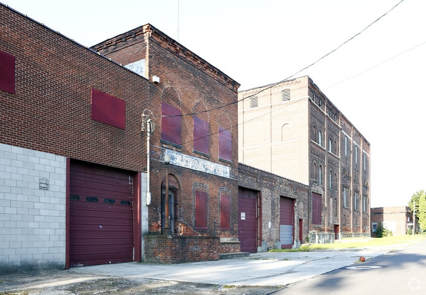 More Photos Of 359 Hamilton St, Toledo Warehouse For Sale