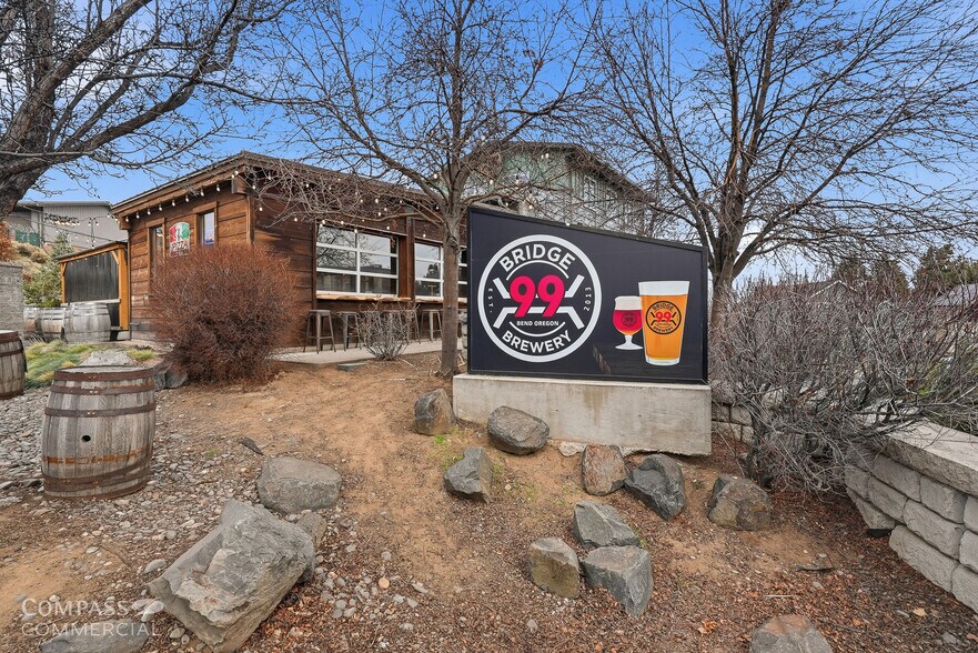 More Photos Of 63063 Layton Ave, Bend Warehouse For Sale
