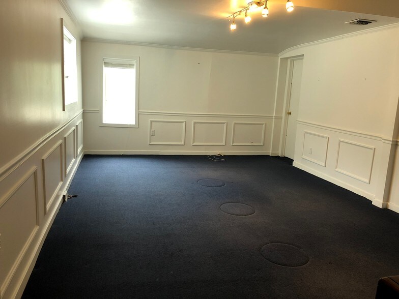 More Photos Of 40 Darby Rd, Paoli Medical For Lease