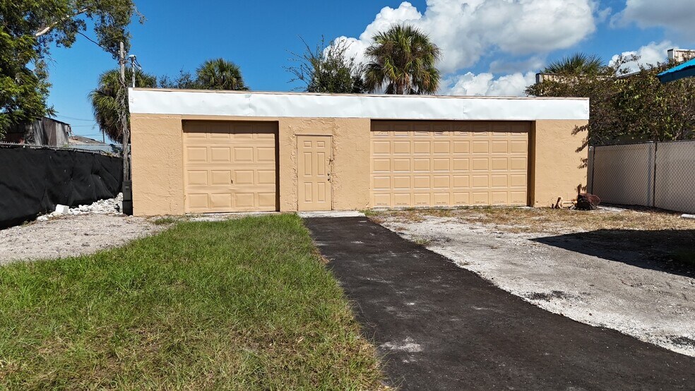 More Photos Of 604 Palm Bluff St N, Clearwater Warehouse For Sale