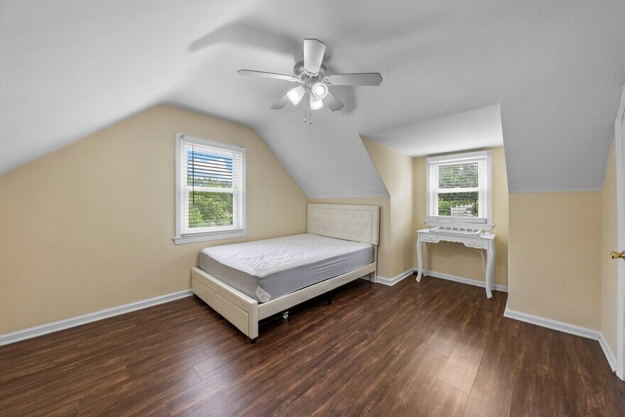 More Photos Of , Ewing Unknown For Sale