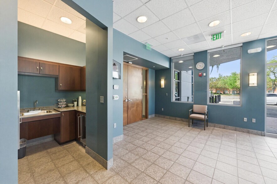 More Photos Of 9420 Bonita Beach Rd, Bonita Springs Office For Lease