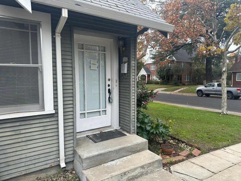 More Photos Of 150 W Stadium Dr, Stockton Apartments For Sale