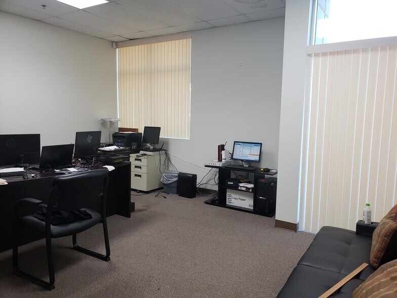 More Photos Of 3917 Schaefer Ave, Chino Warehouse For Lease