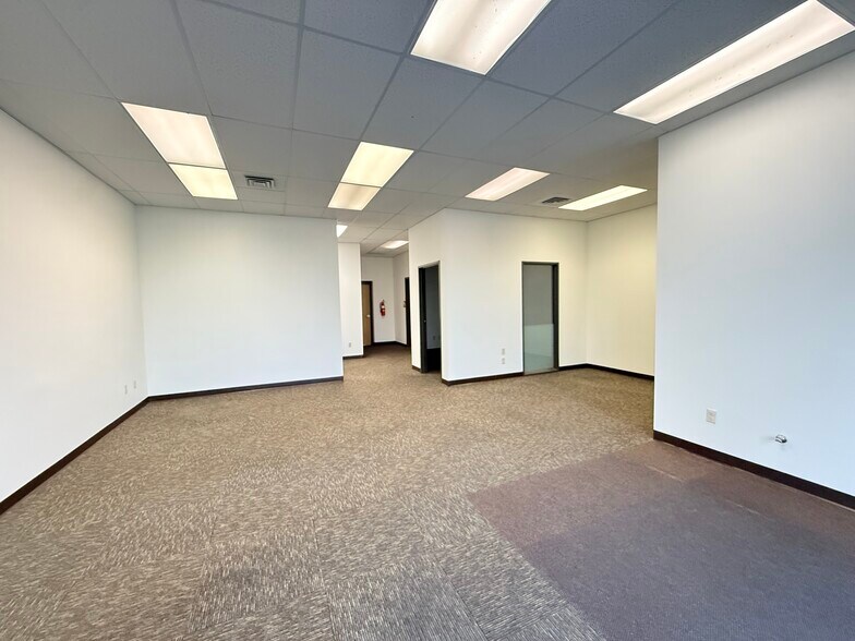 More Photos Of 2735 W Court St, Pasco General Retail For Lease