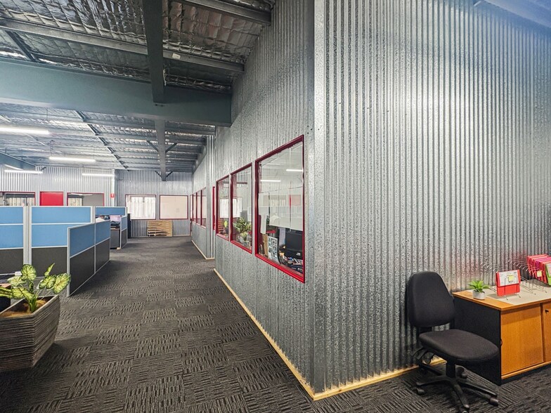 More Photos Of 221-223 Old Hume Hwy, Mittagong Showroom For Lease