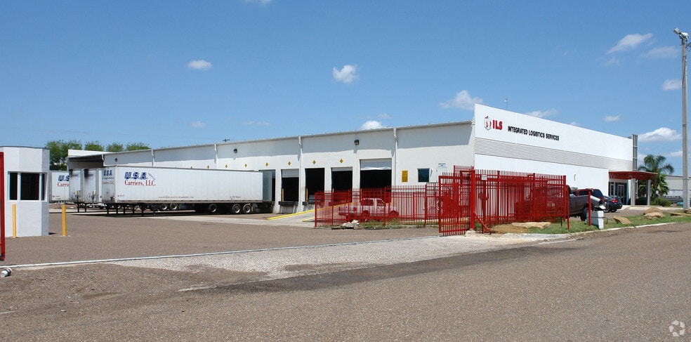 More Photos Of 14110 Transportation Ave, Laredo Distribution For Lease