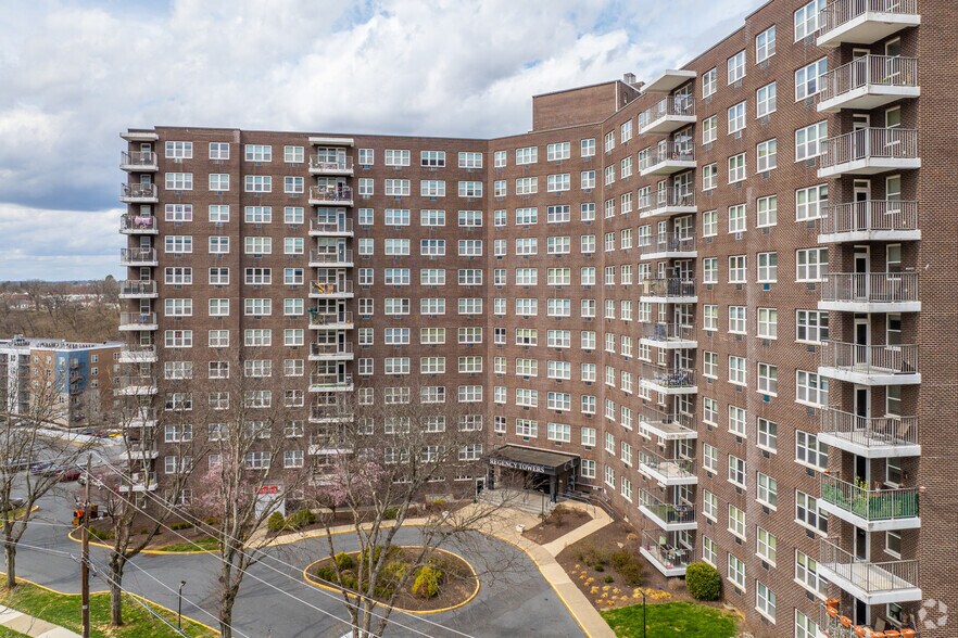 More Photos Of 1600 Lehigh Pky E, Allentown Multifamily For Sale