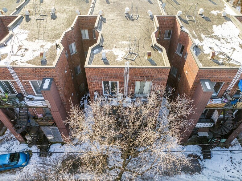 More Photos Of 5937-5947 Av De L'esplanade, Montréal Apartments For Sale