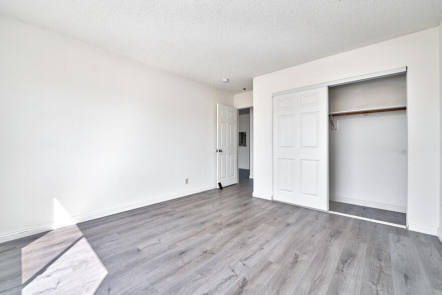 More Photos Of 209 S Alexandria Ave, Los Angeles Apartments For Sale