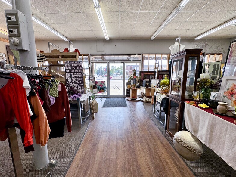 More Photos Of 312 Dakota Ave, Wahpeton Storefront Retail Residential For Sale
