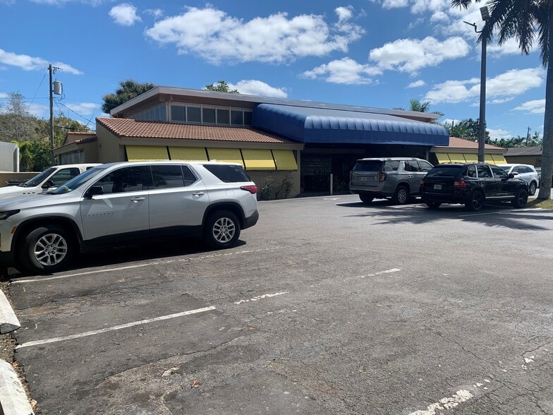 Primary Photo Of 100 NE 15th St, Homestead Office For Lease