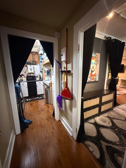 More Photos Of 112 E 5th Ave, Mount Dora Storefront For Lease